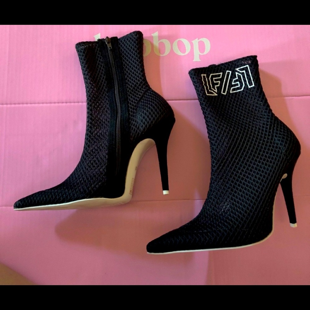 LF / Jeffrey Campbell